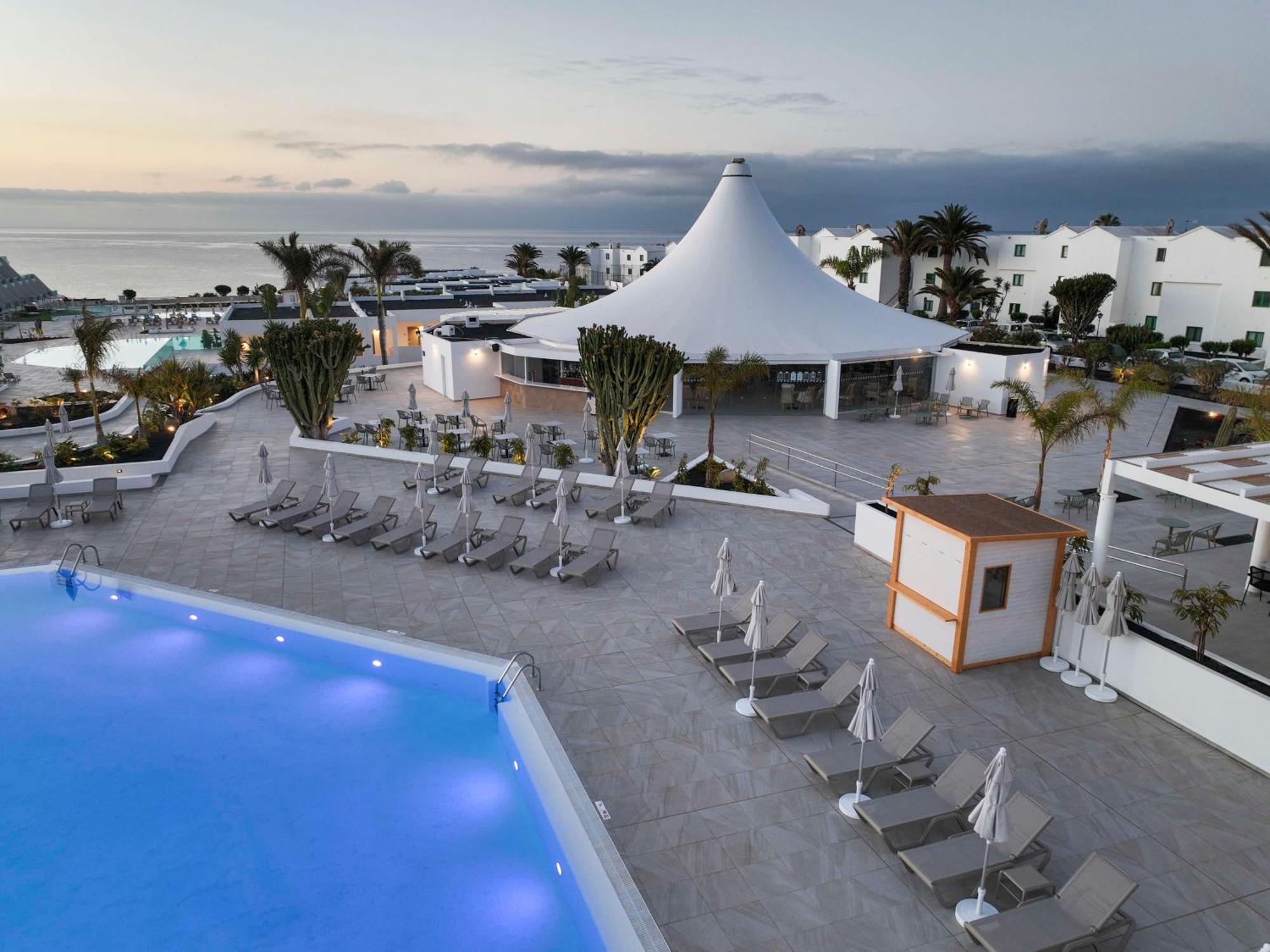 Radisson Blu Resort, Lanzarote Adults Only Costa Teguise Esterno foto