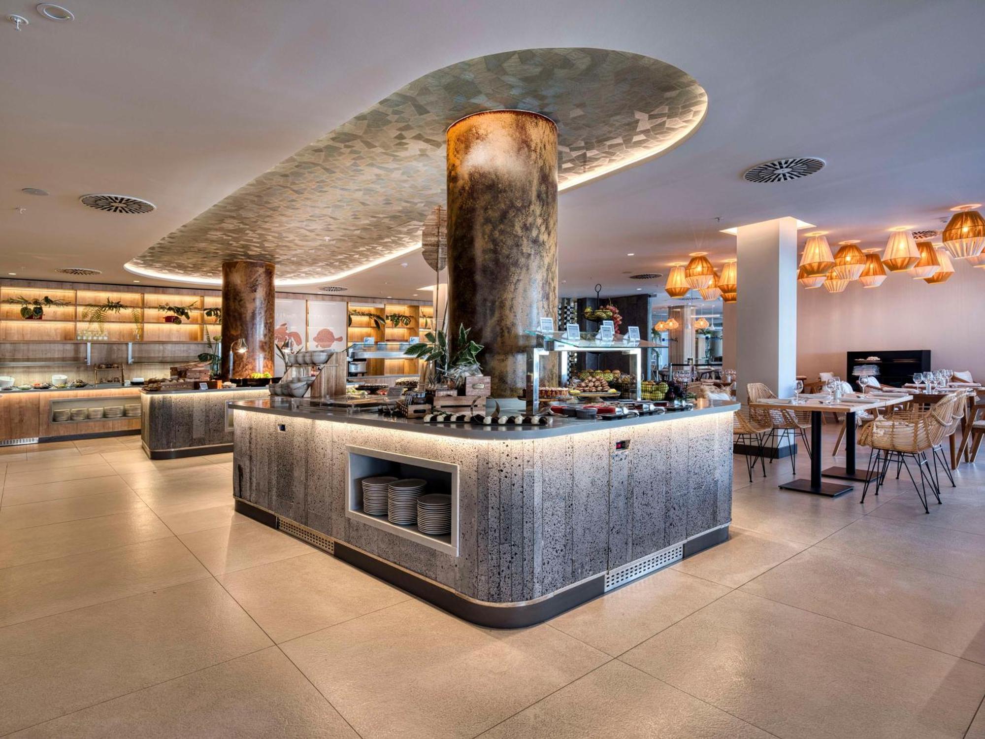 Radisson Blu Resort, Lanzarote Adults Only Costa Teguise Esterno foto